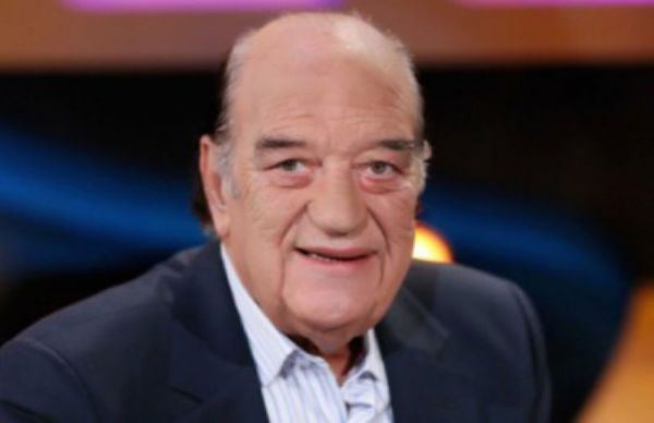 اعترافات صادمة لحسن حسني لن تصدقوا ماذا تمنى كي يحصل على أجازة