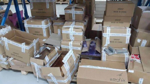 الشرطة تضبط مطبعة لتزوير الماركات