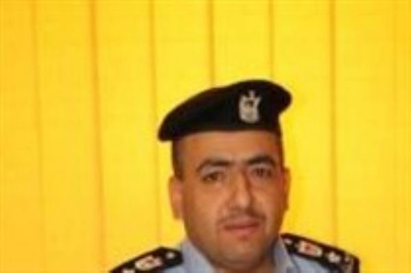 مجهولون يهاجمون سيارة لؤي ارزيقات المتحدث باسم الشرطة الفلسطينية