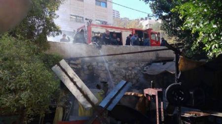 عاجل.حريق كبير في منطقة دير شرف بالقرب من منازل المواطنين