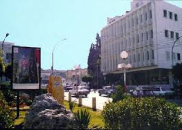 بلدية نابلس تحرر مخالفات وغرامات بحق ملقي النفايات في الأماكن العامة