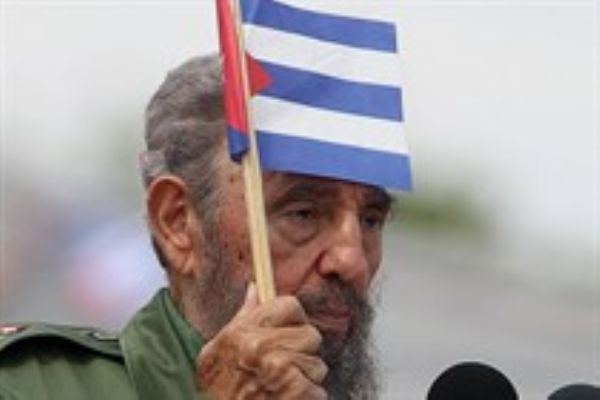 بلدية رام الله تطلق اسم فيدل كاسترو على أحد شوارع المدينة