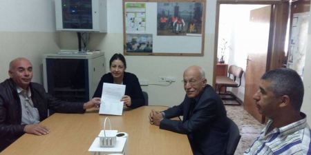  تسليم مذكرة احتجاج للصليب الاحمر في جنين بشأن الاسرى المضربين عن الطعام