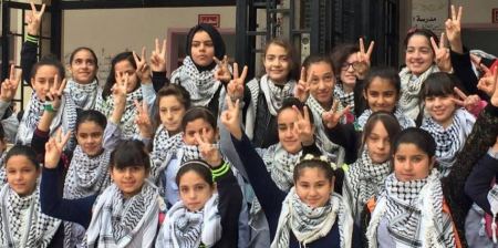 مدارس جنين تحيي اليوم الوطني للكوفية