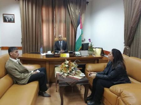 بحث الاستعدادات لحشد جماهيري في مباراة المنتخب الوطني مع نظيره المالديفي على ملعب الجامعة العربية الأمريكية