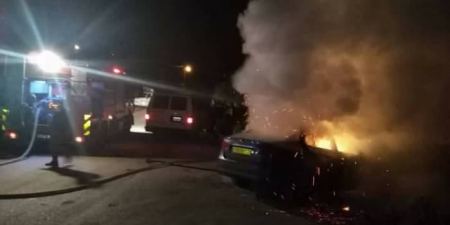  الدفاع المدني يخمد حريق مركبة بحي الجابريات في جنين