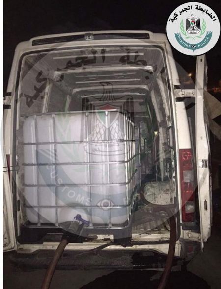 إغلاق 3 محطات عشوائية ومصادرة 7000 لتر سولار مهرب في الرام وقلنديا