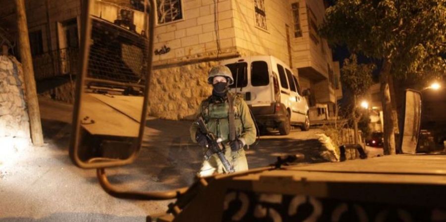 الإحتلال يعتقل شاباً واندلاع مواجهات خلال اقتحام بلدة قباطية جنوب جنين