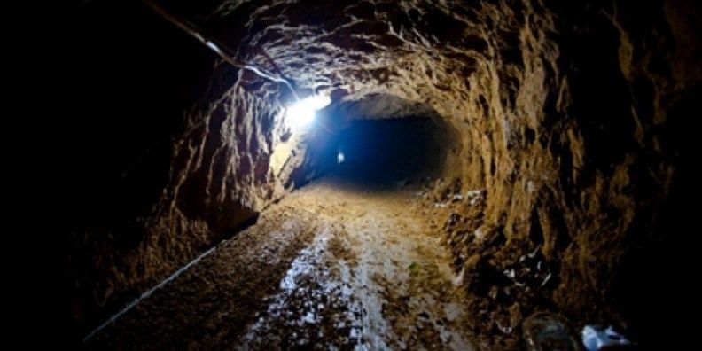 انتشال جثة مواطن من داخل نفق حدودي في رفح