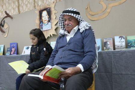 السبعيني فايز والزهرة نوران: القراءة حياة