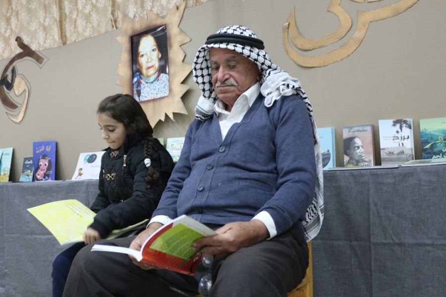 السبعيني فايز والزهرة نوران: القراءة حياة