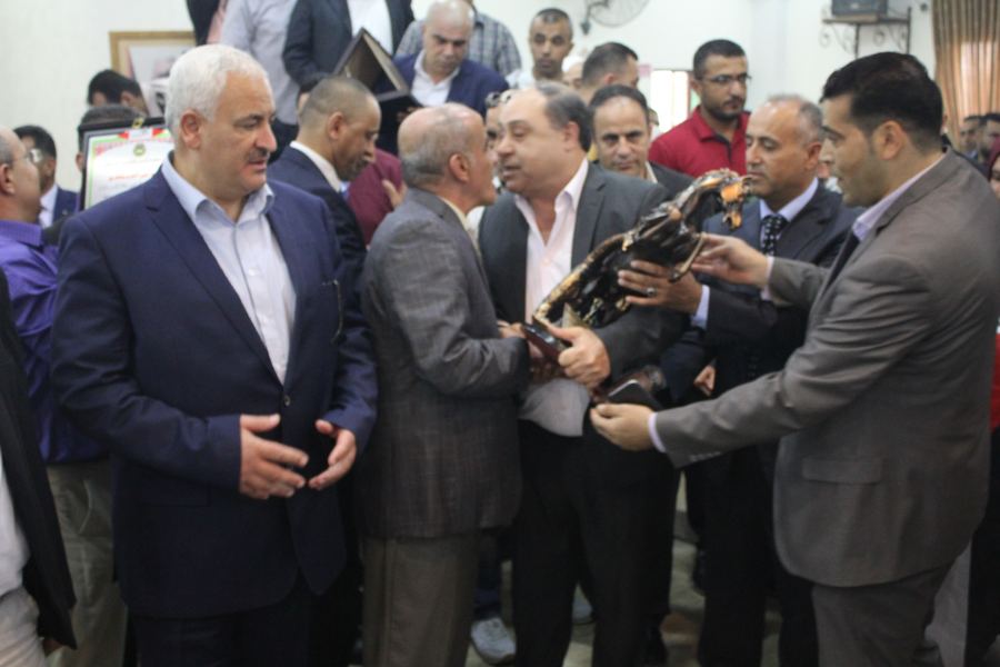 المحافظ رمضان وفعاليات جنين تكرم العميد السويطي واللواء هب الريح يمنحه وسام التميز