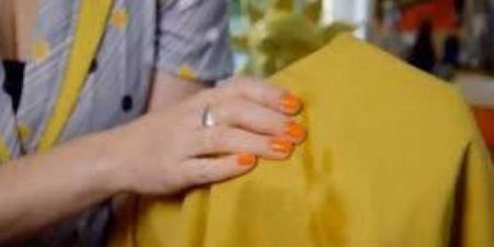 5 طرق للتخلص من بقع الزيت عن الملابس