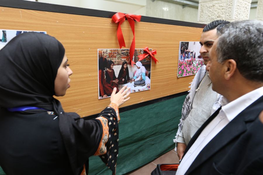 قسم تكنولوجيا الإعلام في جامعة خضوري يفتتح معرضه الأول 