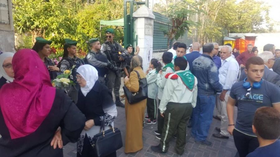 بالقوة- الاحتلال يمنع فعالية ثقافية بالقدس القديمة