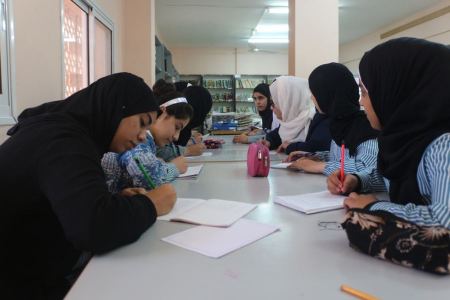 فتيات طمون "يهزمن" بلفور ويرسمّن الحرية