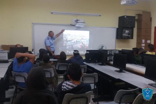 الشرطة تنظم محاضرة توعية مرورية لمدرسة ذكور جلبون الثانوية في جنين