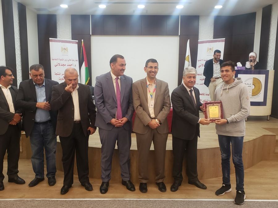 التنمية الاجتماعية تكرم المشاركين في معرض الأسر الفلسطينية المنتجة في دولة الكويت