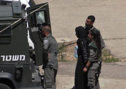  الإحتلال يعتقل مواطنة من بلدة قباطية جنوب جنين