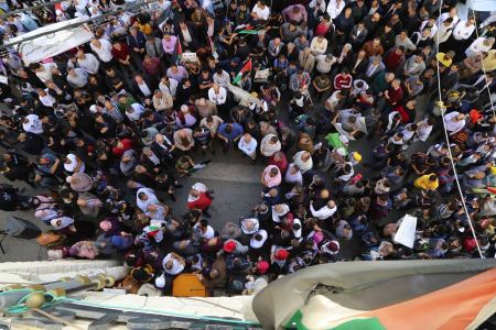 قلقيلية : مسيرة غضب حاشدة منددة بتصريحات وزير الخارجية الامريكي