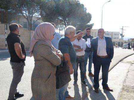  محافظ جنين يطلع على المخالفات والتعديات في محيط الجامعة العربية الأمريكة