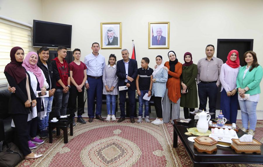 قلقيلية : المحافظ يلتقي وفدا من الحركة العالمية للدفاع عن الاطفال