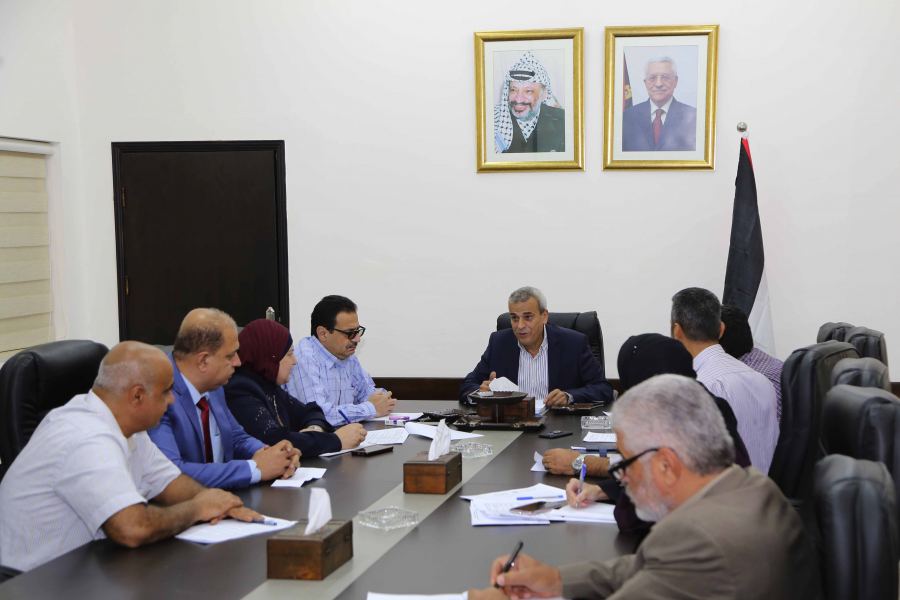 قلقيلية : المحافظ يترأس اجتماعا لتشكيل اللجان التخصصية للجنة الصحة والسلامة العامة
