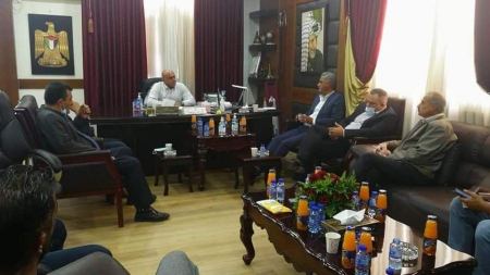 الرجوب يبحث مع وزارة النقل والمواصلات تطوير قطاع النقل في المحافظة للحد من الأزمة المرورية