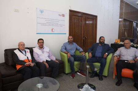 بدعم من مؤسسة القلب الكبير التعاون تُسلّم سيارة اسعاف لجمعية الهلال الأحمر الفلسطيني في القدس