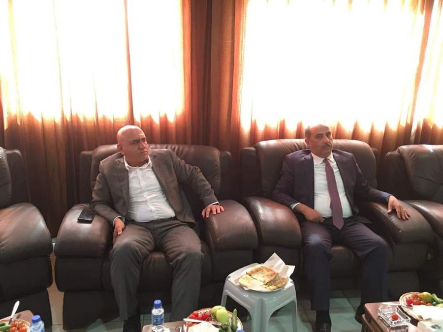 محافظ جنين ووزير الزراعة يطلعان على مشروع تأهيل سوق الخضار المركزي في بلدة قباطية ومشاريع زراعية
