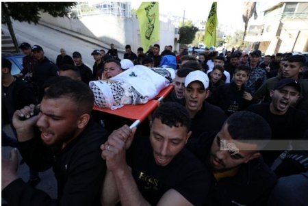 جماهير شعبنا في نابلس تشيع جثمان الشهيد الطفل أحمد شحادة