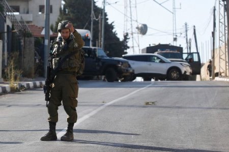 الاحتلال ينصب حاجزا عسكريا جنوب طولكرم