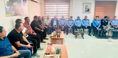الشرطة المجتمعية تبحث سبل تعزيز التعاون المشترك مع رؤساء وأعضاء المجالس المحلية لقرى غرب رام الله
