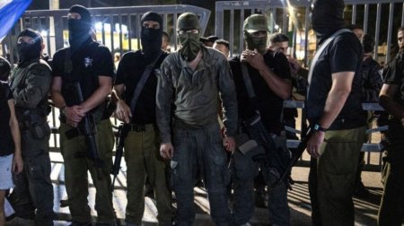 تفاخروا بجريمتهم.. جنود إسرائيليون يدافعون عن تعذيبهم أسيرا فلسطينيا