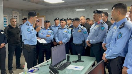 خلال افتتاحه غرفة عمليات جديدة في رام الله ... اللواء علام السقا: سرعة الاستجابة لنداءات واستغاثة المواطنين تسهم في الحد من الجريمة ومحاربتها