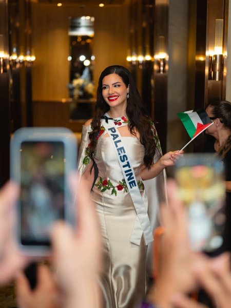 نادين أيوب تتألق في مسابقة ملكة جمال الكون: أجمل شخصيات العالم والأولى عربياً و ضمن أفضل 30 في العام 2025