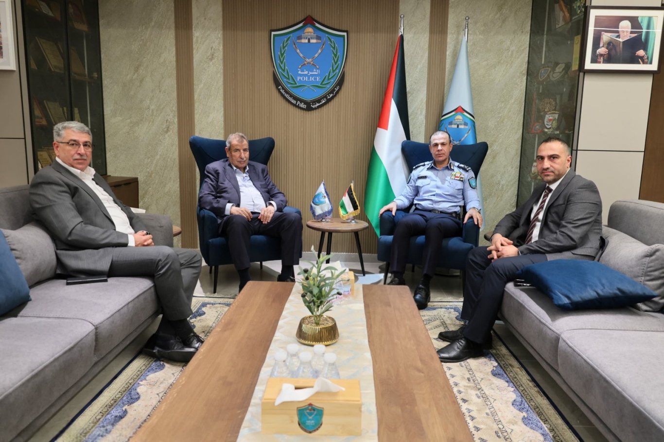 اللواء علام السقا والدكتور رمزي خوري يبحثان ترتيبات أعياد الميلاد في الأراضي المقدسة