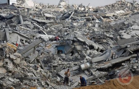 غزة: قصف مدفعي على طول الحدود الشرقية ومساعي لانهاء تسليم جثامين جنود الاحتلال