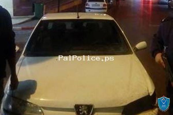 اب يسلم سيارة ابنه للشرطة، والسبب