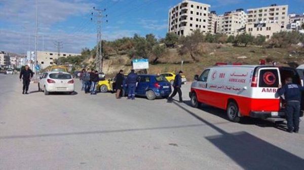 بالصور..اصابة 3 مواطنين بحادث سير بنابلس