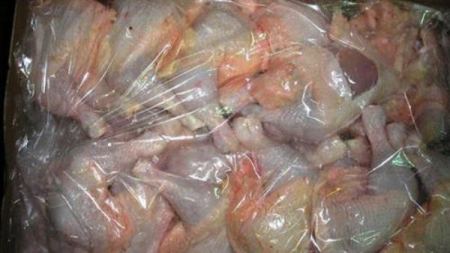 ضبط 400 كغم من الدجاج غير الصالح للاستهلاك