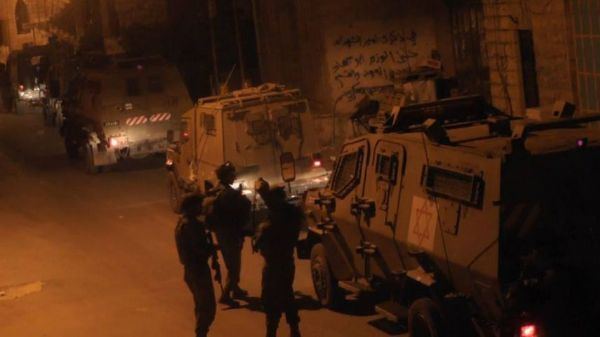 الاحتلال يصادر اموالا في سعير، والسبب