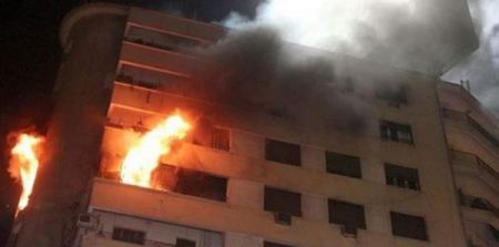 "خلاف" يدفع 3 شبان إلى إحراق شقة بأهلها
