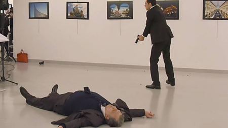 مفاجأة..ما علاقة 'آيفون' باغتيال السفيرالروسي في تركيا