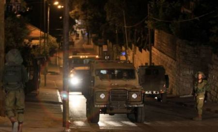 الاحتلال يخطر باخلاء 15عائلة شرق طوباس