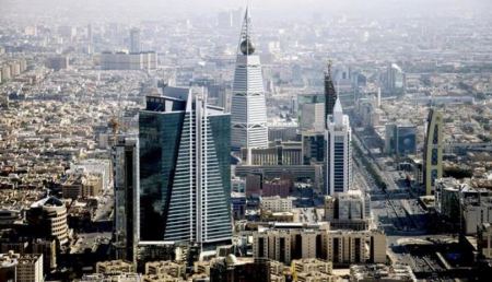 الحوثيون يطلقون صاروخا باليستيا باتجاه الرياض