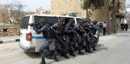 الشرطة الفلسطينية تبدأ حملة امنية واسعة بقرى جنوب شرق القدس