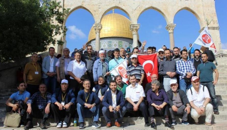 الاحتلال يعتقل أربعة أتراك على أبواب الأقصى