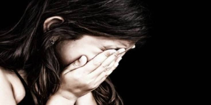 رجل يفرّ بطفلته ويدهس شرطياً في نابلس