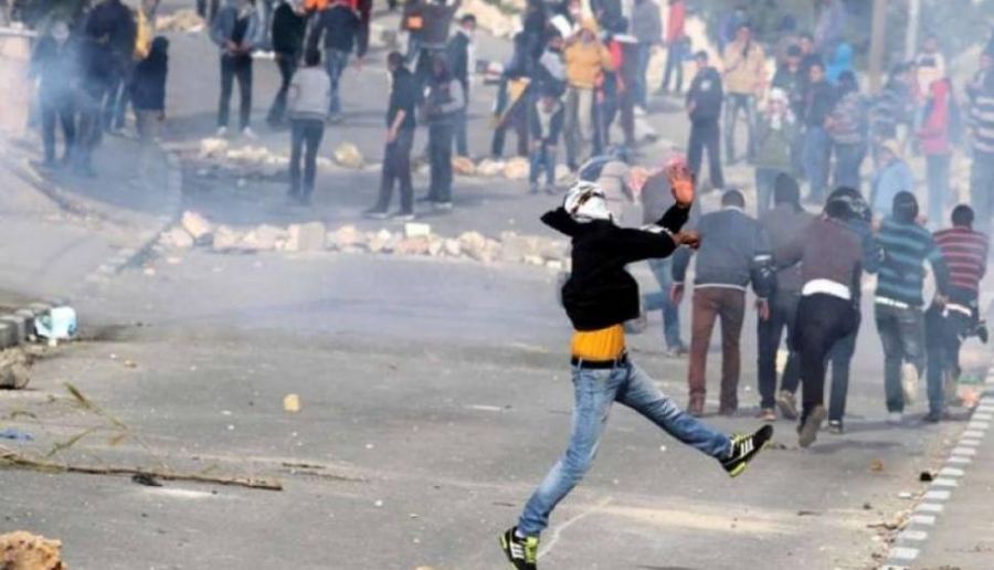 7 اصابات بالمطاط في مواجهات مع الاحتلال على حاجز حوارة